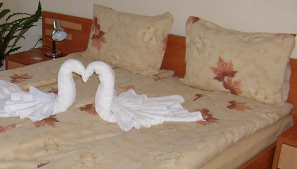 Family Hotel St. Constantine And Helena Ivaylovgrad Quarto foto
