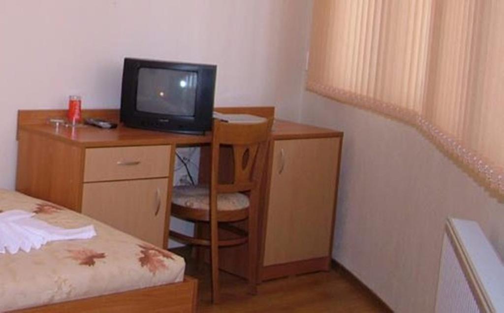 Family Hotel St. Constantine And Helena Ivaylovgrad Quarto foto